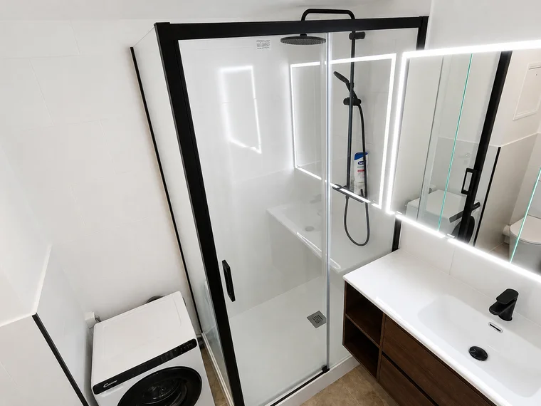 Salle de bain complète, Paris 11ème · 5 m² · 3 semaines